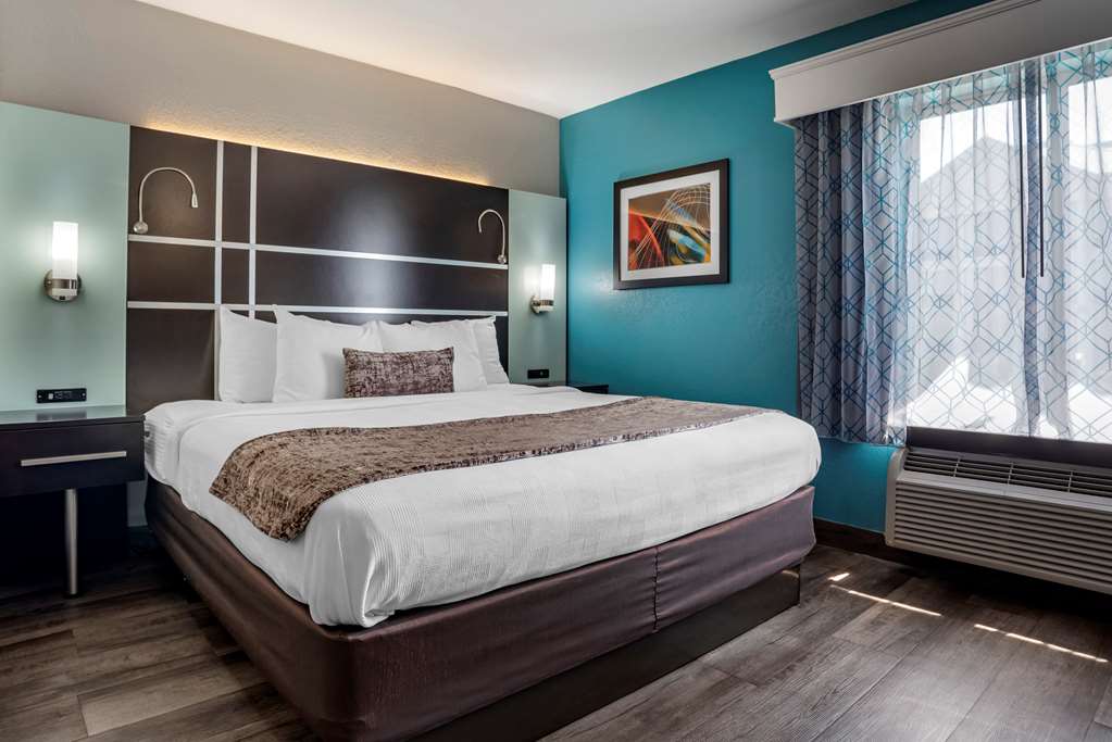 Best Western Carlton Suites - photo 17