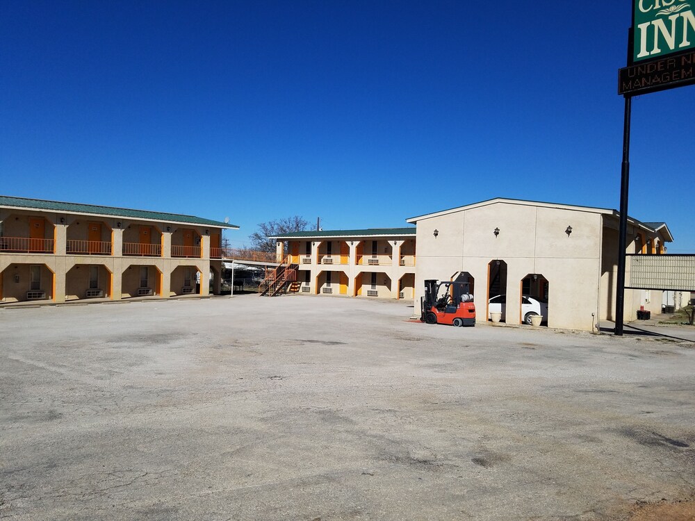 Cisco inn - photo 15