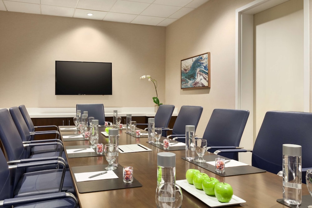 Embassy Suites by Hilton San Luis Obispo - photo 42