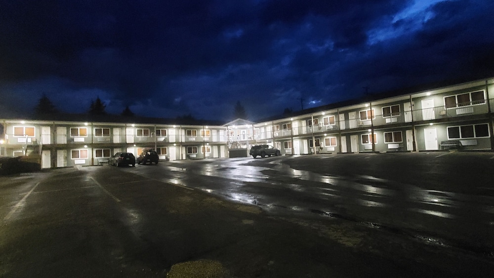 Shoreside Inn & Suites in Drayton Valley, Canada