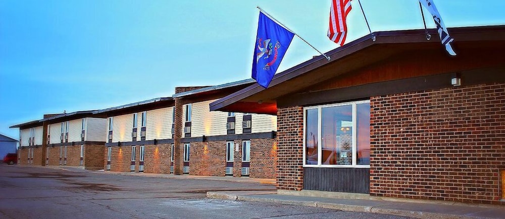 Sunlac Inn Devils Lake - photo 10