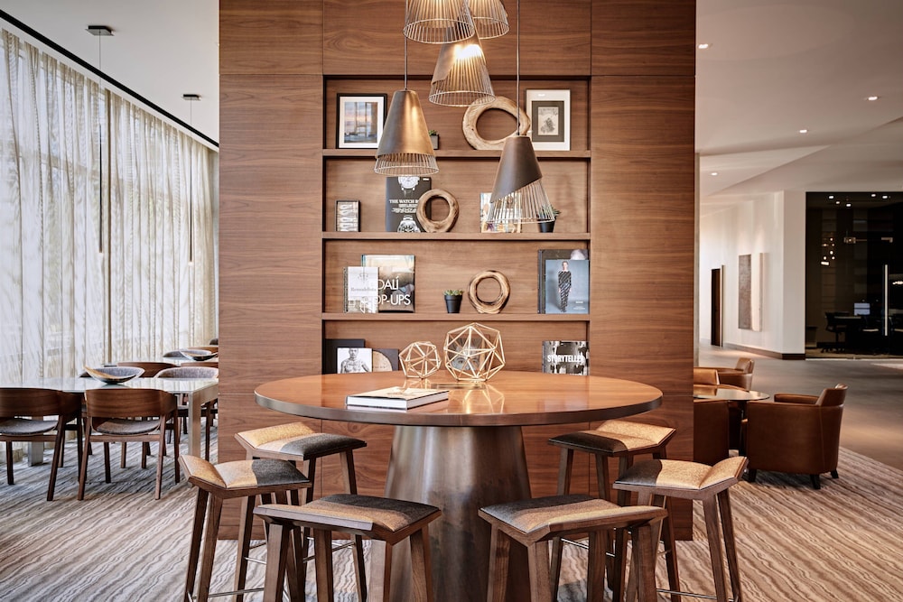 AC Hotel Phoenix Tempe Downtown - photo 4