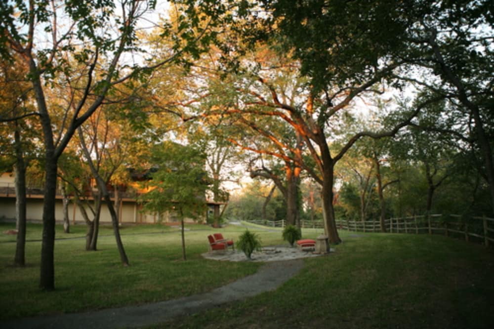 Two Hearts Inn - photo 46