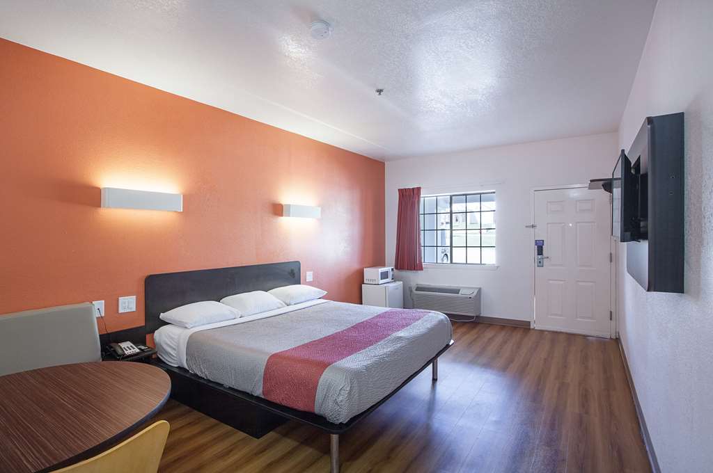 Motel 6 Bedford TX Fort Worth - photo 10