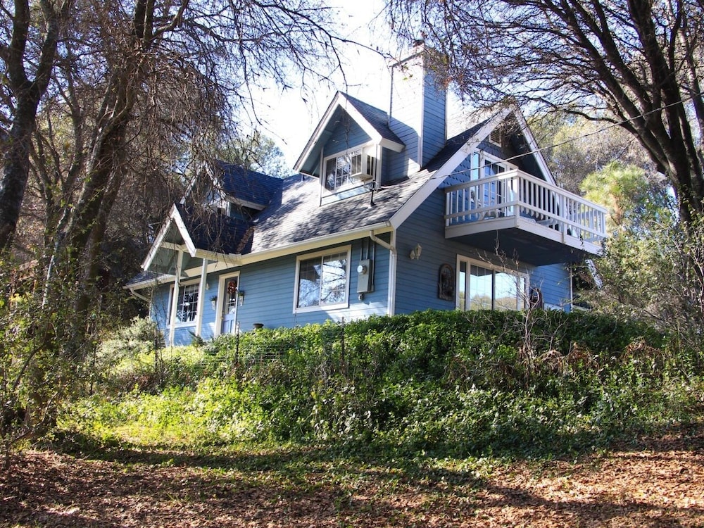 Apple Blossom Inn - featured photo