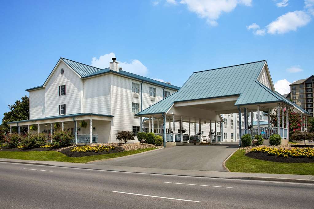 Ramada by Wyndham Pigeon Forge North — hotel in Pigeon Forge