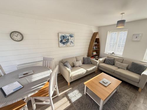 Greenwich Cottage Part of the The Bay Filey Holiday Village with pool gym and direct beach access pub restaurant tennis and meadows walks