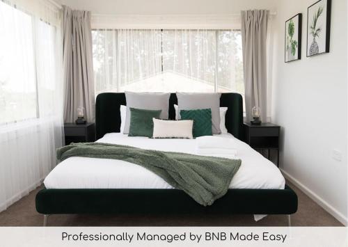 Canobolas Cottage Amazing Farm Stay 4 King Beds — 4-Star Luxury Hotel in Orange, Australia