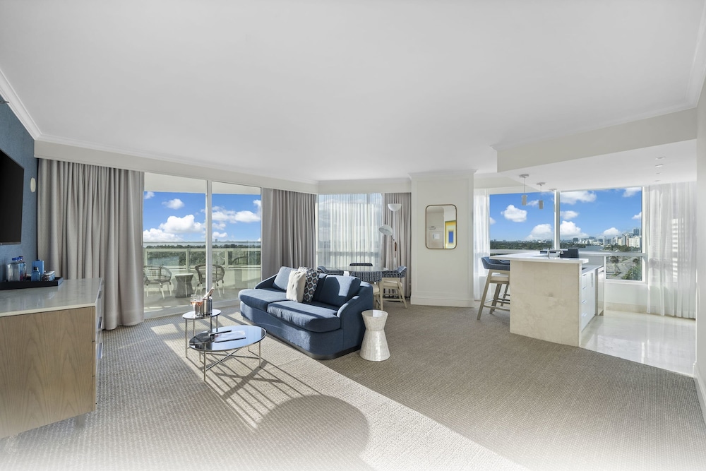 Fontainebleau Miami Beach Private Luxury Suites - photo 212