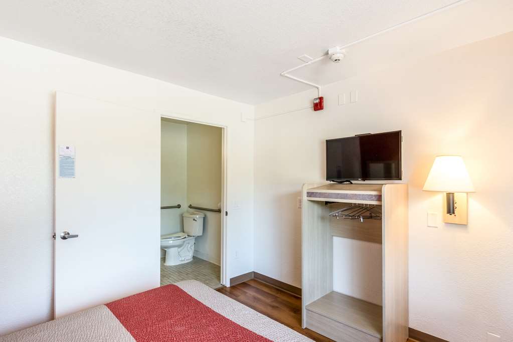 Motel 6 Redding CA Central - photo 16