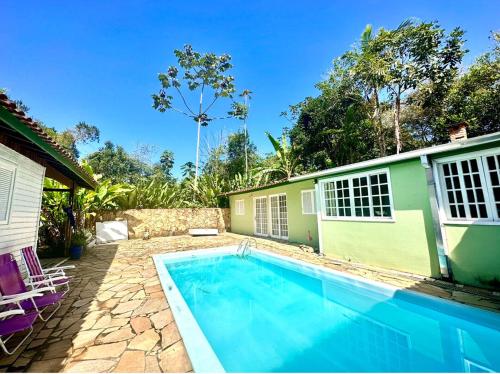 Casa com piscina e churrasqueira em Ubatuba SP — 4-Star Luxury Hotel in Ubatuba, Brasil