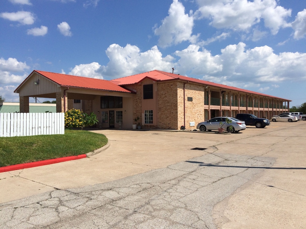 Chaparral Motel - photo 37
