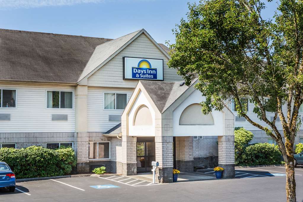 Days Inn & Suites by Wyndham Vancouver - featured photo