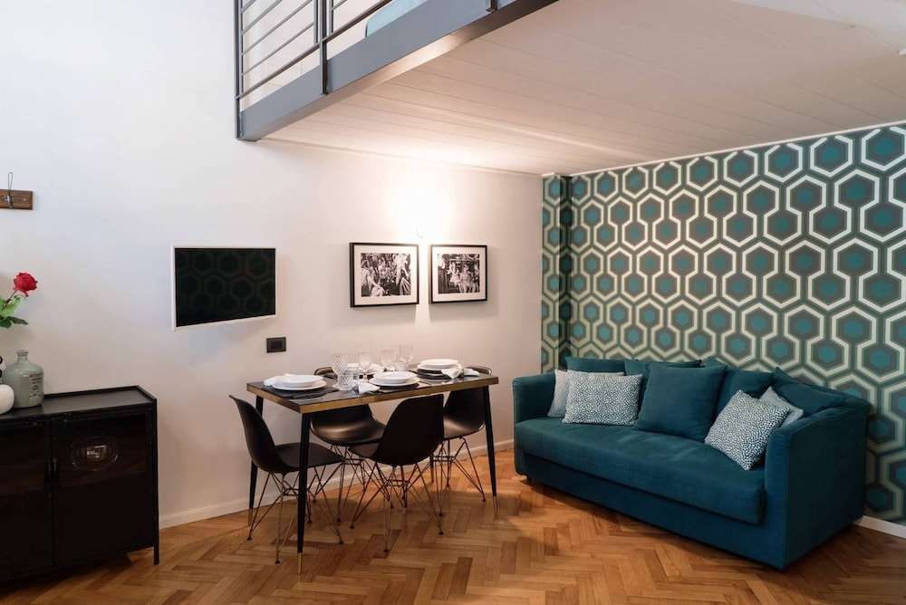 Design Apartment near City Center — 4-Star Luxury Hotel in Milan, Italy