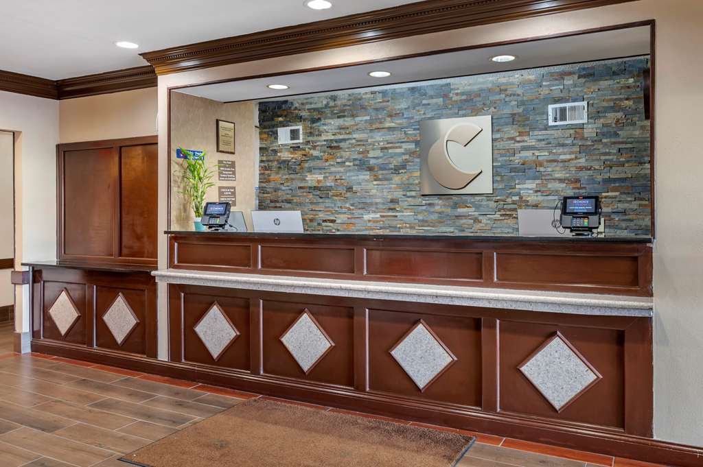 Comfort Inn & Suites Cincinnati Uptown Clifton - photo 5