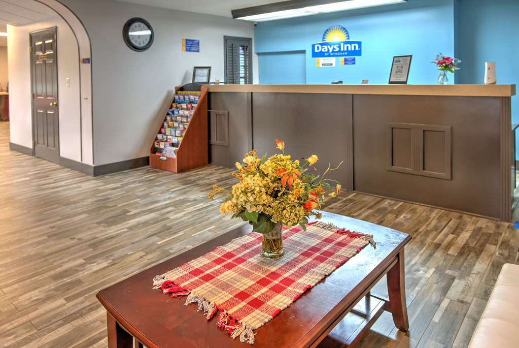 Days Inn by Wyndham Harriman - photo 14
