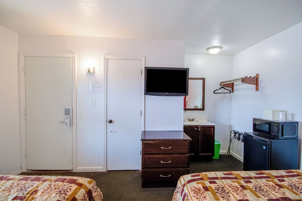 OYO Travelier Motel - photo 18