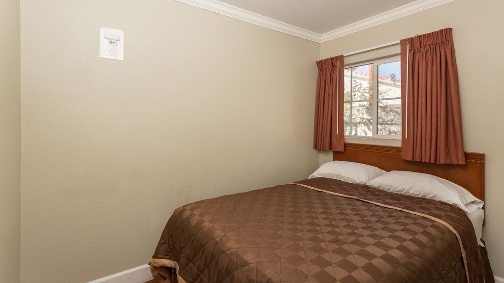 Harbor Motel - photo 16