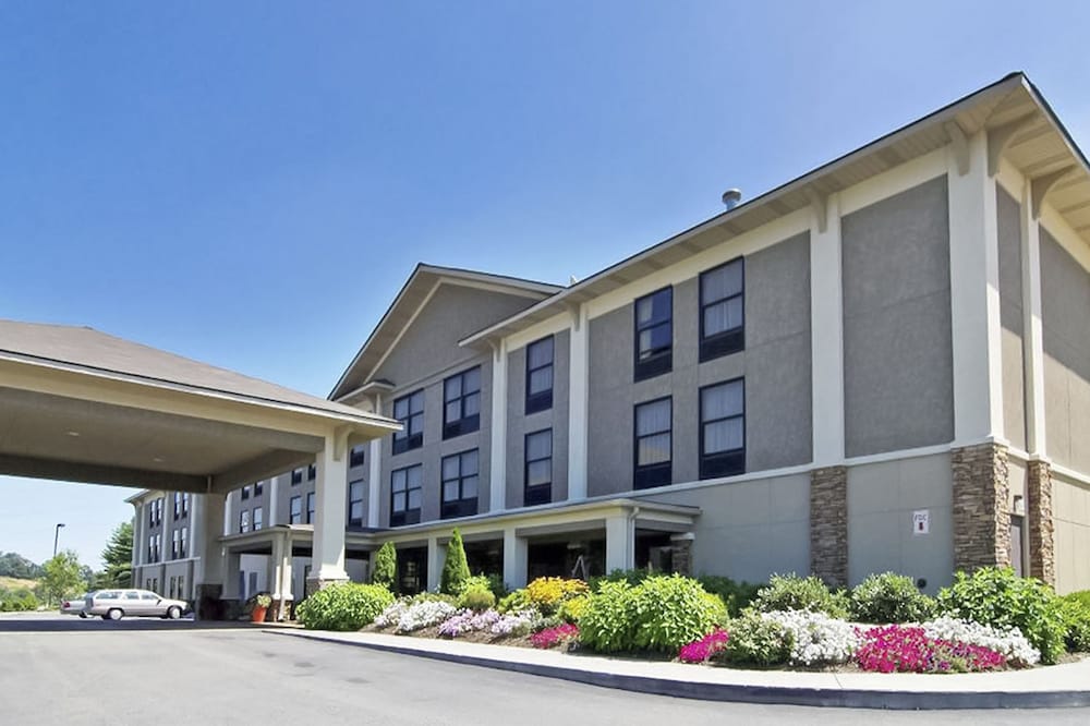 Quality Inn & Suites Boone University Area - photo 2