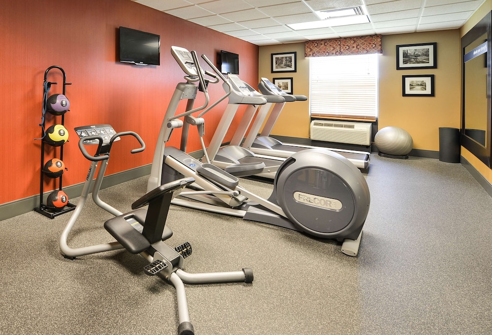 Hampton Inn Utica - photo 21