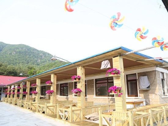 Jinyuan Hotel — hotel in Zhuanghe