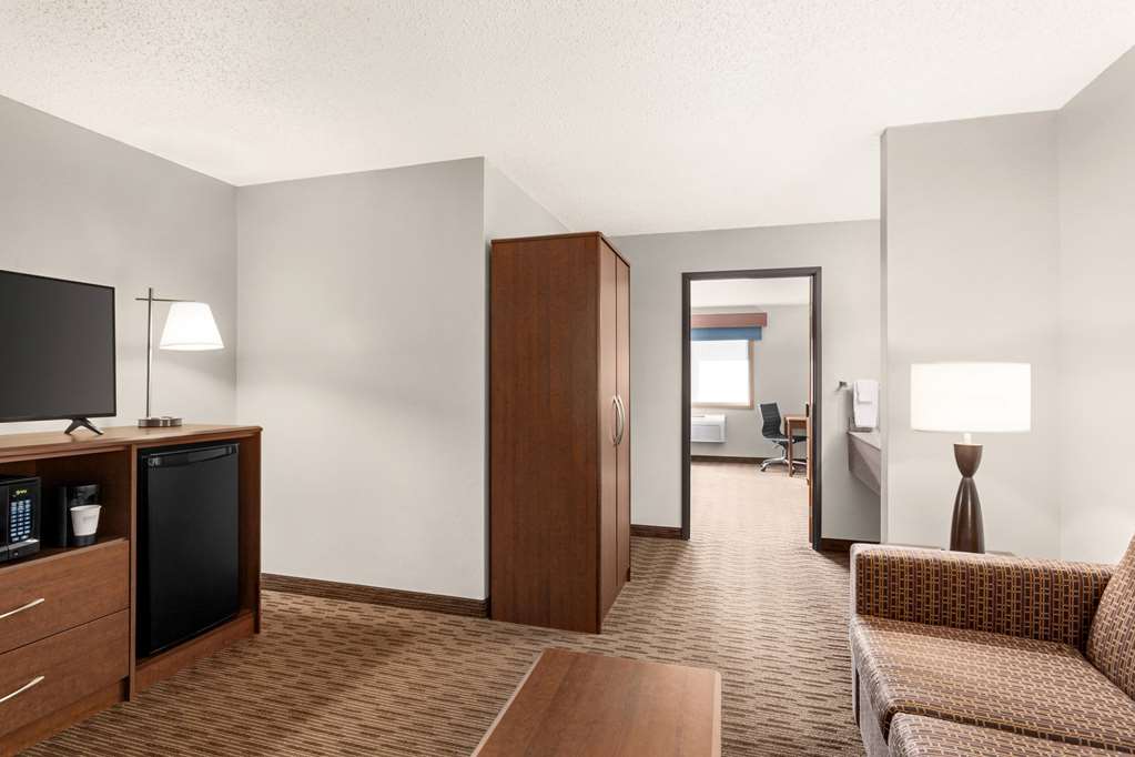 AmericInn by Wyndham Sauk Centre - photo 43