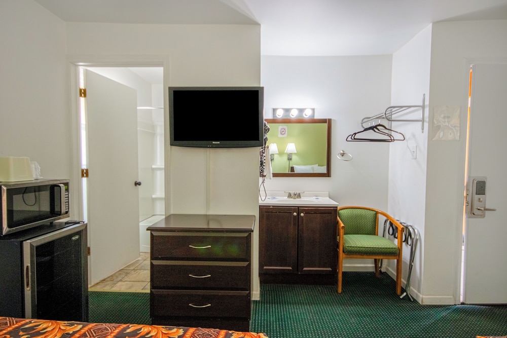 OYO Travelier Motel - photo 36