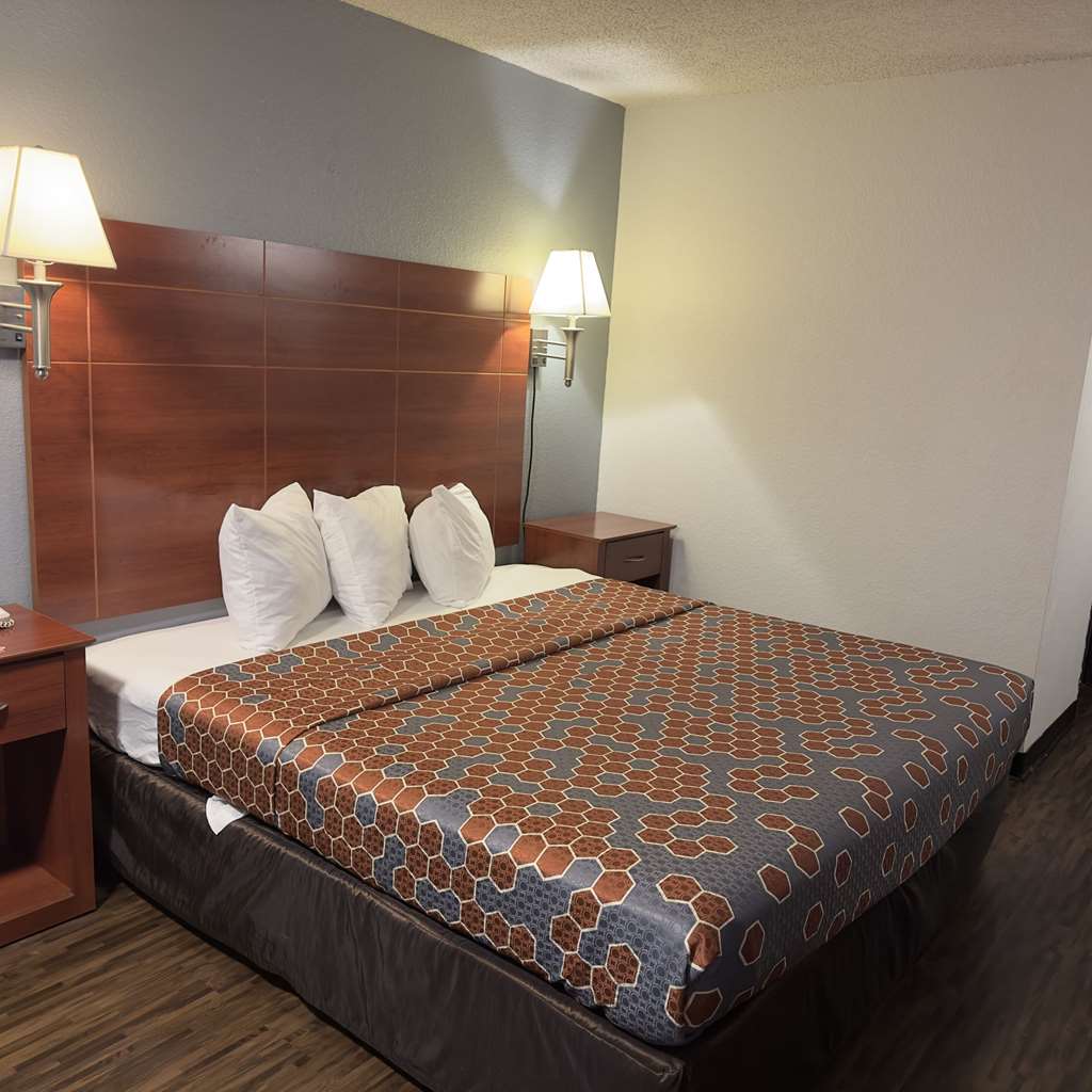 Econo Lodge Tucumcari Route 66 - photo 22