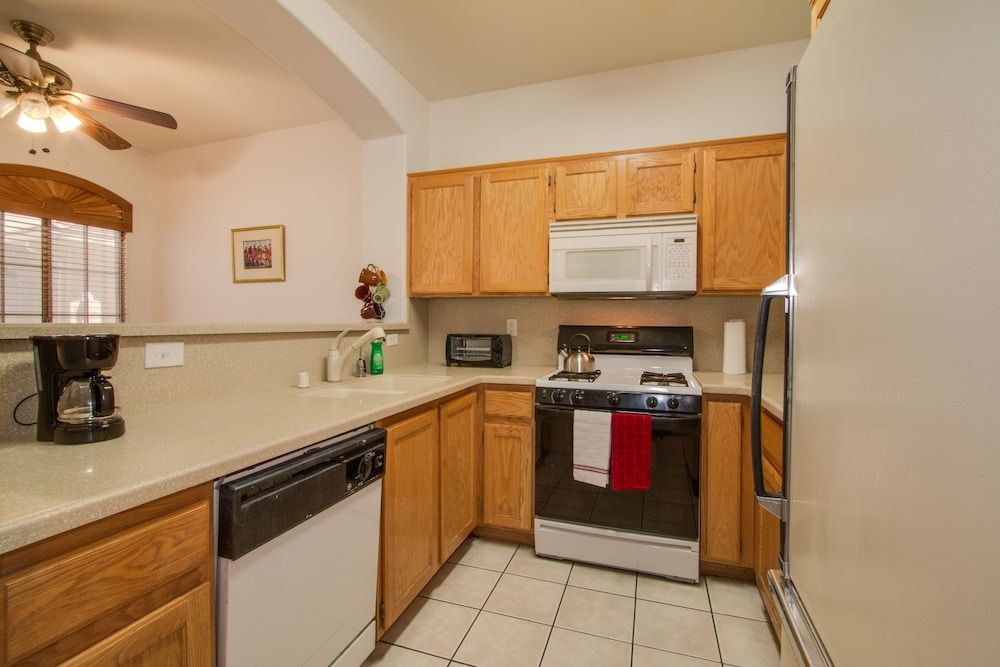 Beautiful Townhome with Pool
