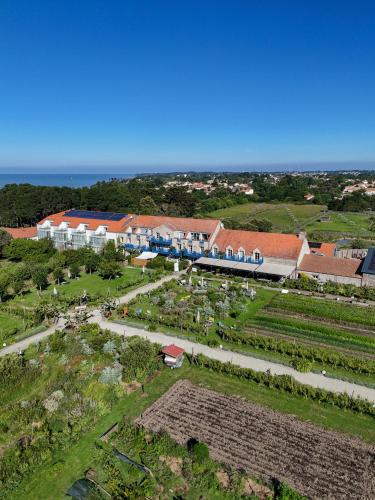 Eco Domaine La Fontaine HOTEL SPA 300 m Plage de la Fontaine aux Bretons in Pornic, France