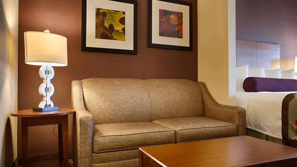 Best Western Plus Carousel Inn & Suites - photo 17