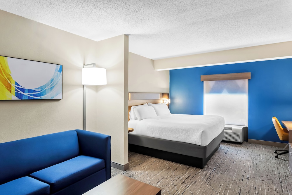 Holiday Inn Express Suites Charleston by IHG - photo 2