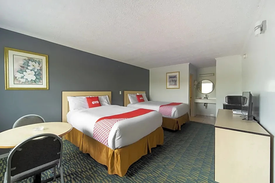 Gordon Highway Inn - photo 7