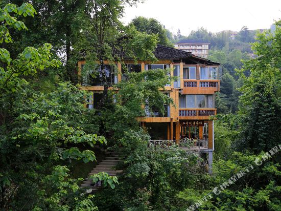 Maple hotel - carbon neutral hotel in Longsheng
