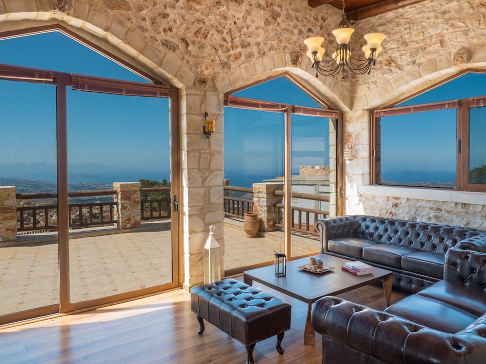 Villa Malaxa Private Luxury with Amazing View — 4-Star Luxury Hotel in Chania, Greece