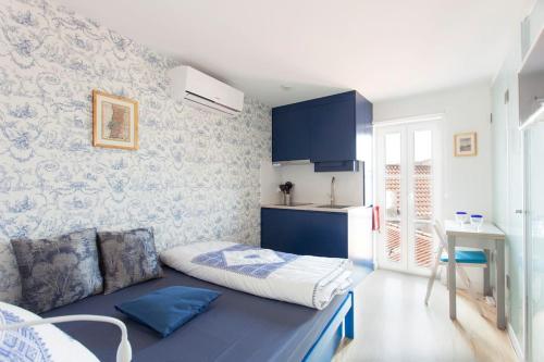 Sao Vicente IV Eco flat with French Balcony & View