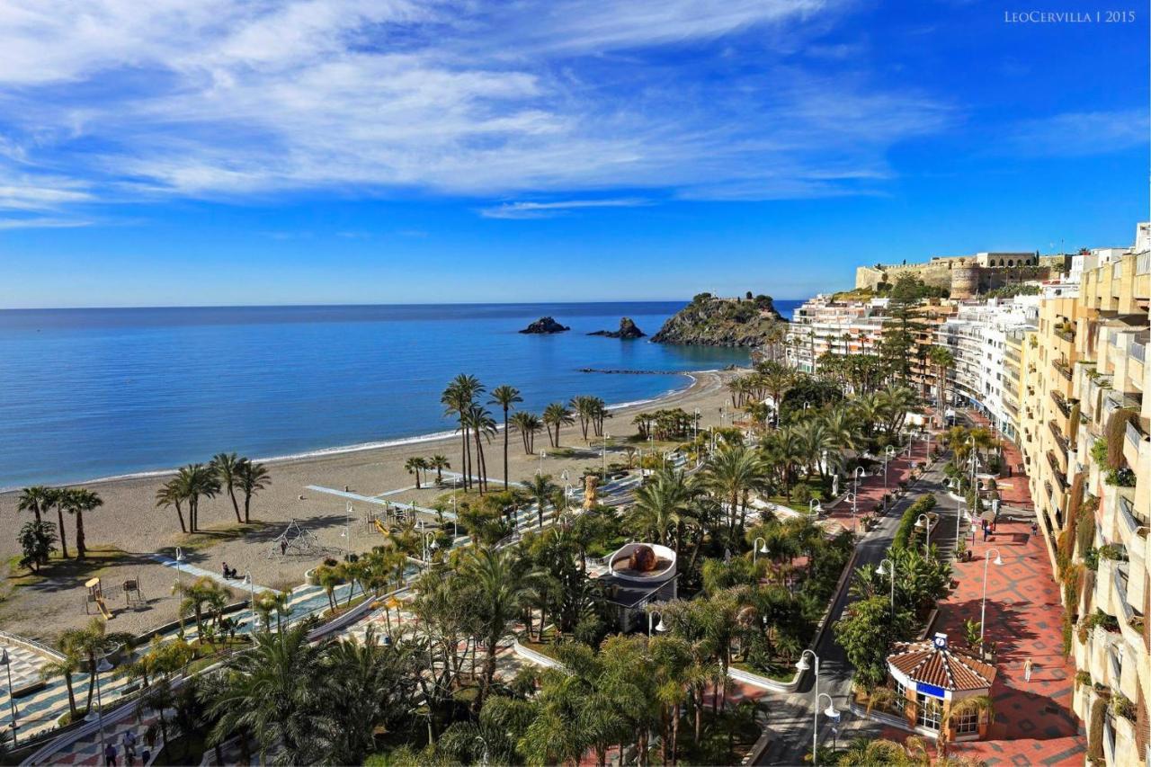 At the Center & Very Close To the Paseo Beach with Double Garage Renovated And Fully Equipped Apartment — 4-Star Luxury Hotel in Almunecar, Spain