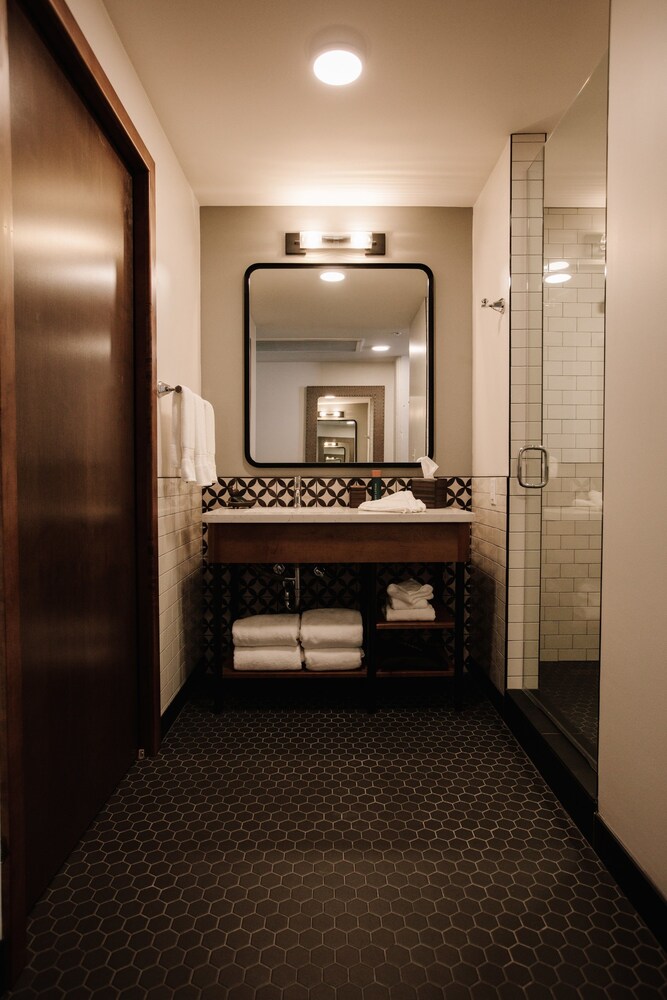The Last Hotel - photo 19