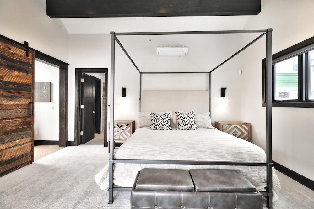 Pinetree by Avantstay Modern Park City Getaway w Patio & Balcony - photo 4