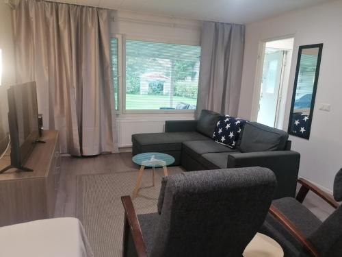 Majoituspalvelu Nurmi Apartment Peipontie 3 B — 4-Star Luxury Hotel in Raahe, Finland