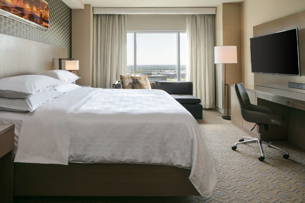 Sheraton Overland Park Hotel at the Convention Center - photo 9