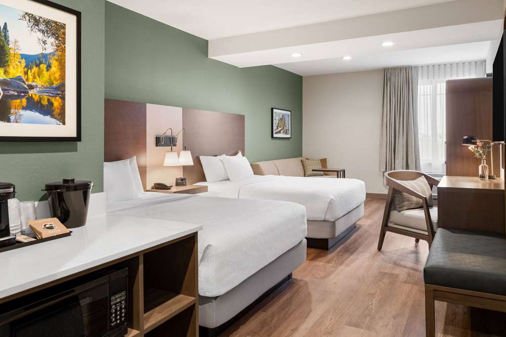 La Quinta Inn and Suites by Wyndham Lincoln - photo 30