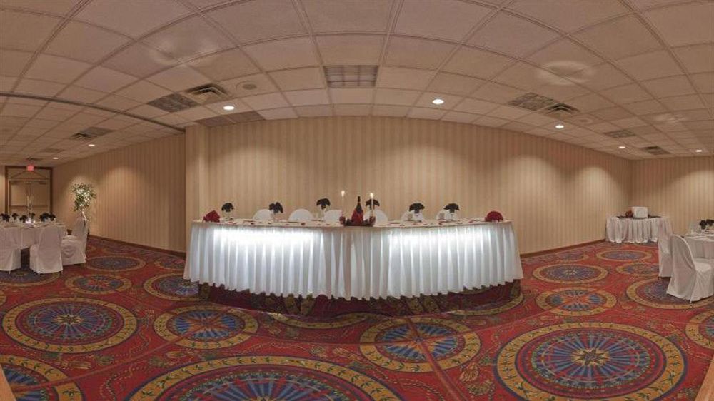 Holiday Inn Buffalo Amherst - photo 18