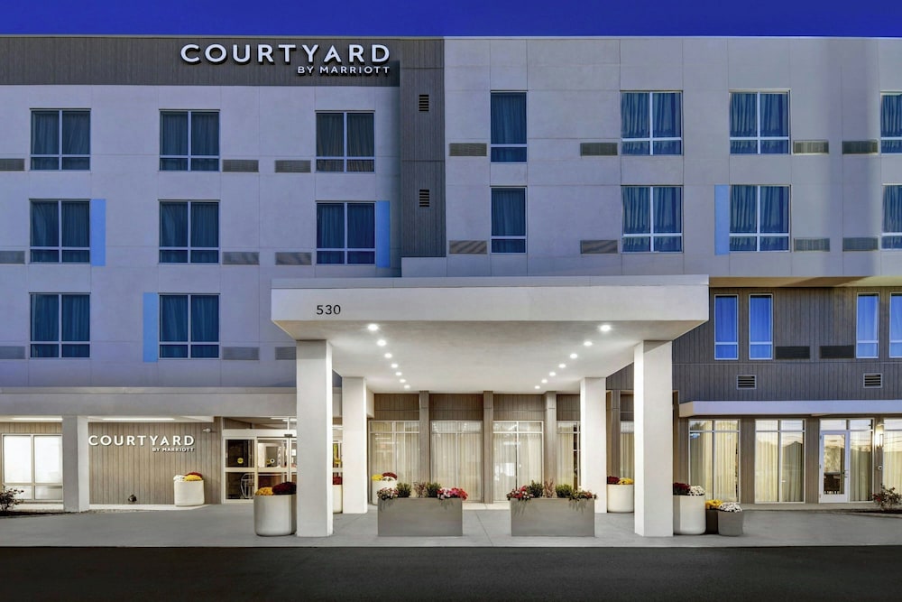 Courtyard by Marriott Hamilton - photo 36