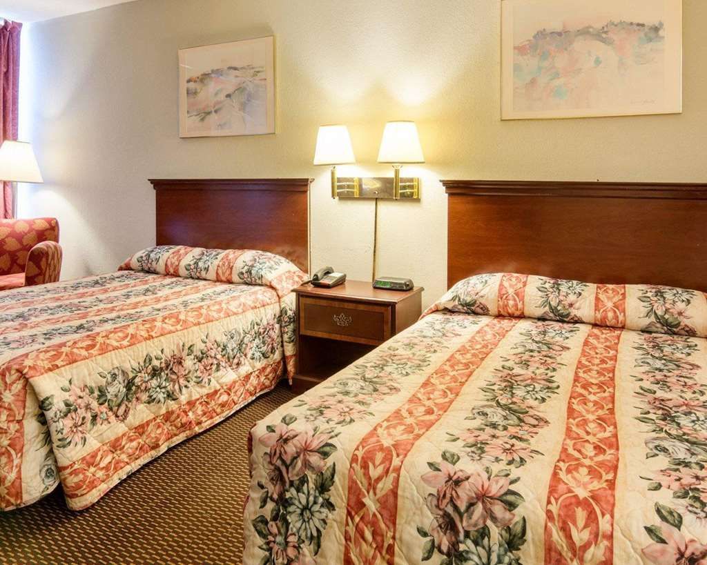 Rodeway Inn Emporia Inn - photo 8