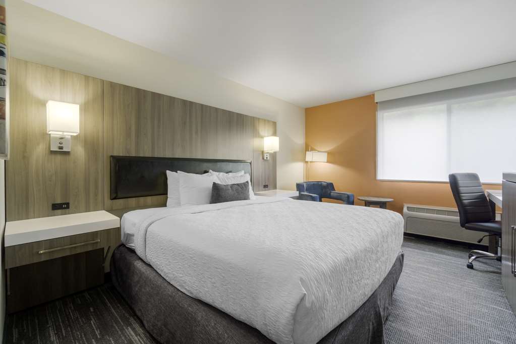 Best Western Plus Renton Inn - photo 20