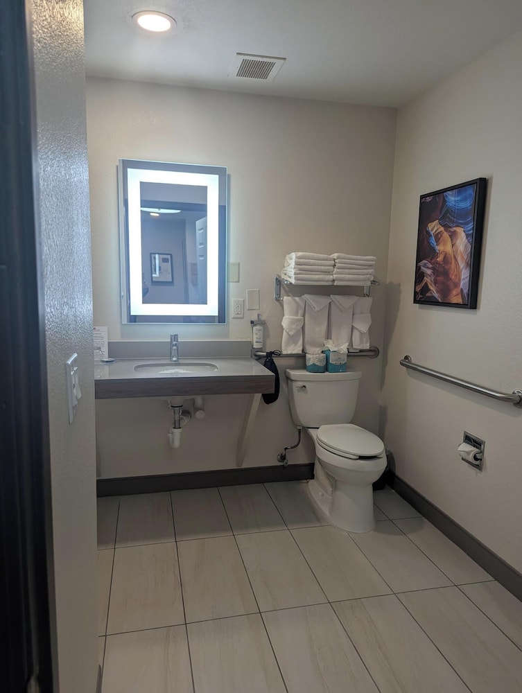 Candlewood Suites Loveland by IHG - photo 42