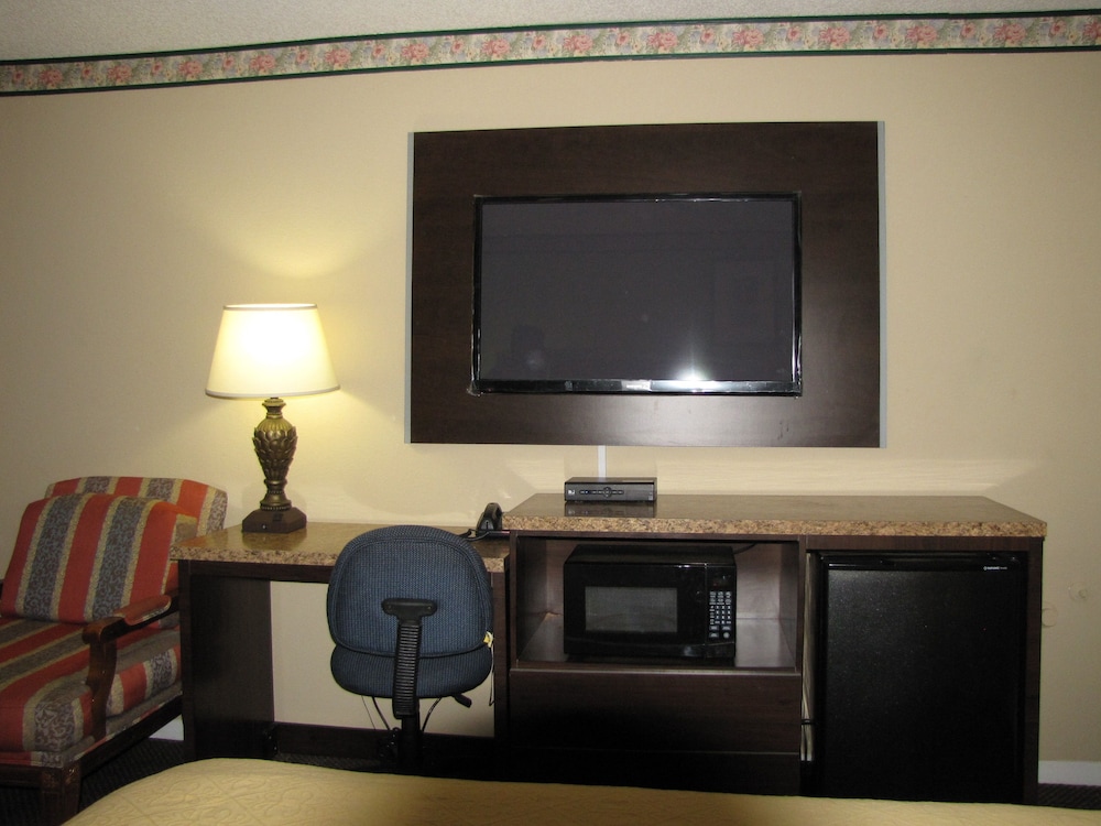 Budget Host Inn - photo 14