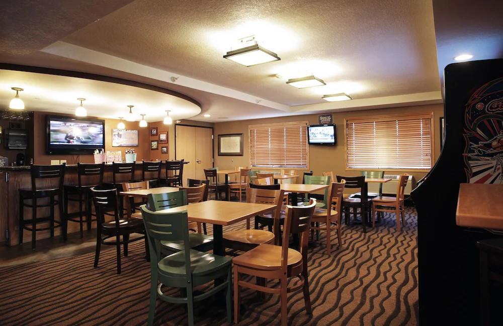 Red Lion Inn & Suites Grimes - photo 24