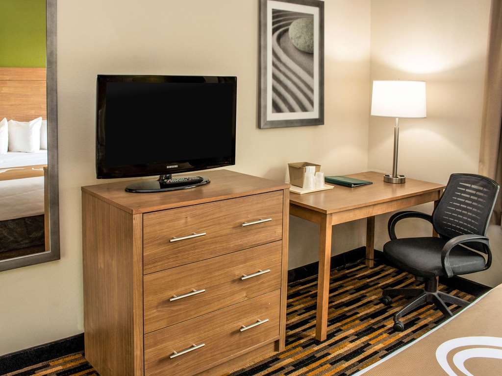 Quality Suites Lake Wright Norfolk Airport - photo 15
